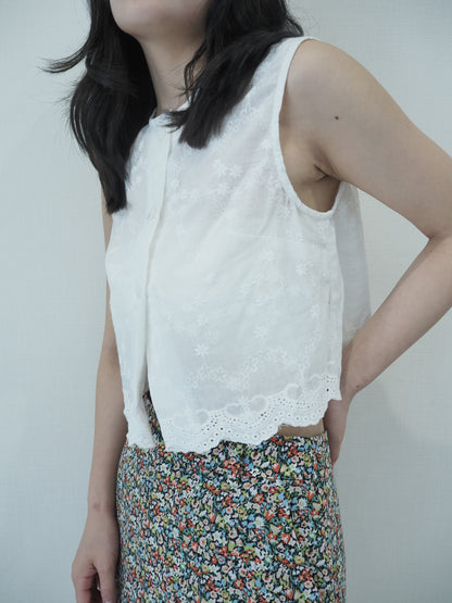 Scallop lace tops / White
