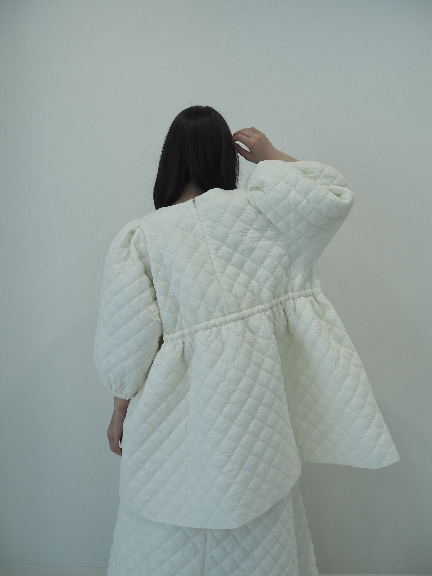 Quilting volume tops / white