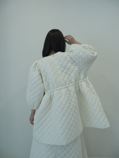 Quilting volume tops / white