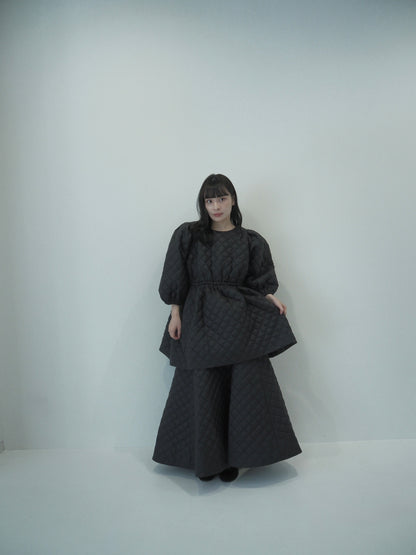 Quilting volume tops / black