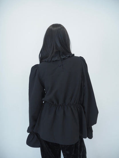 Volume frill collar blouse / black