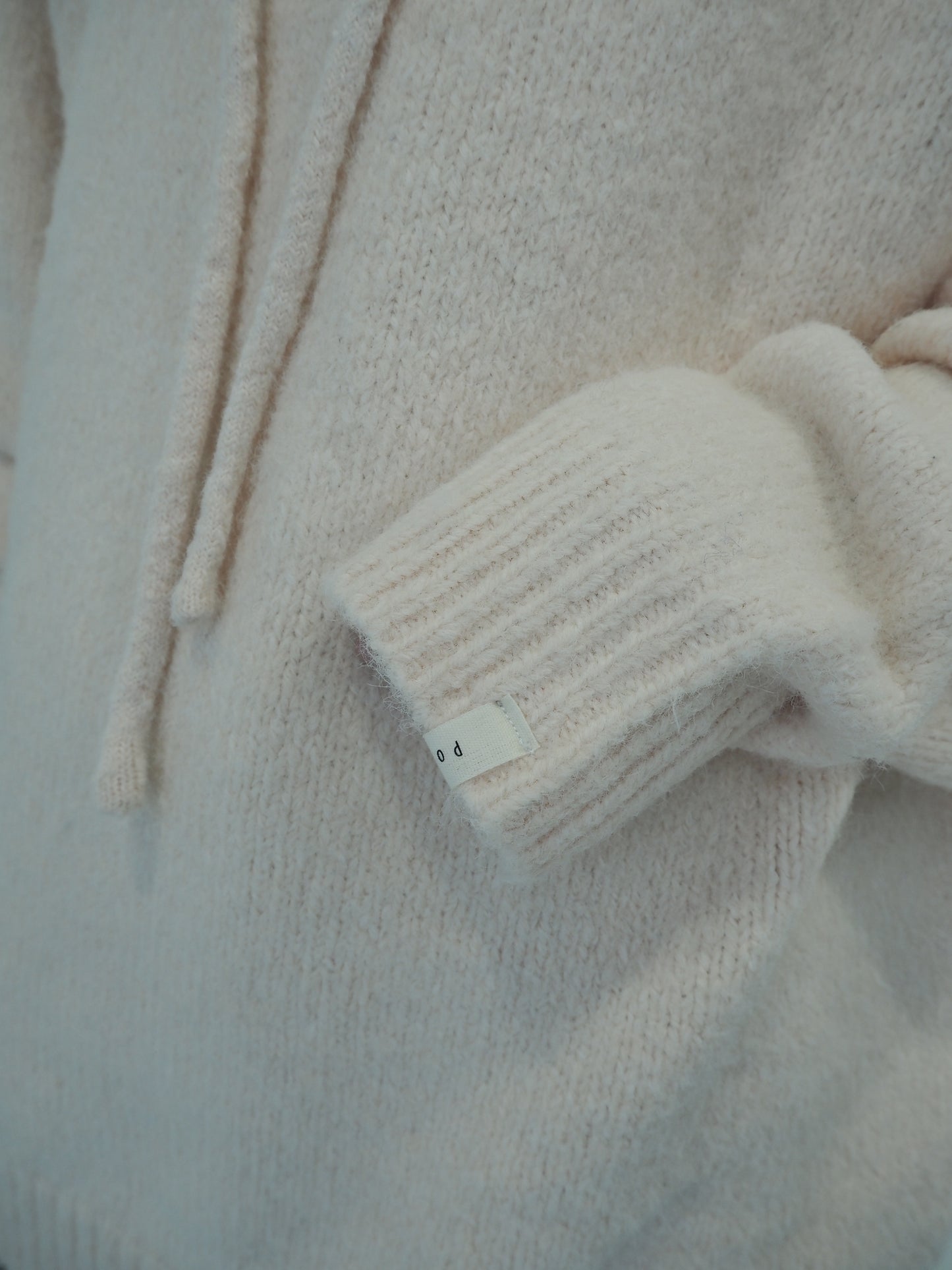 Fluffy Knit Hoodie / peach milk