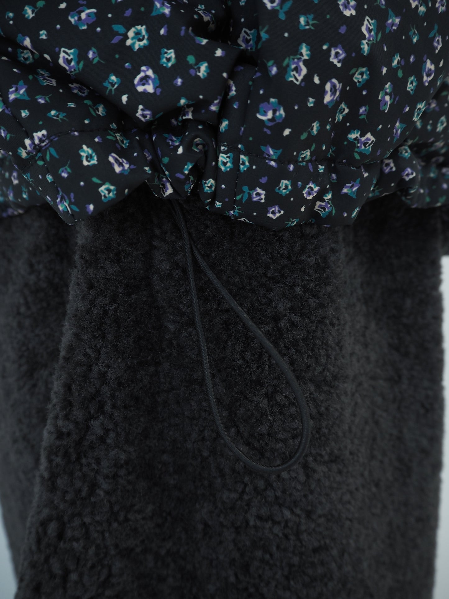 Short down jacket/  bouquet