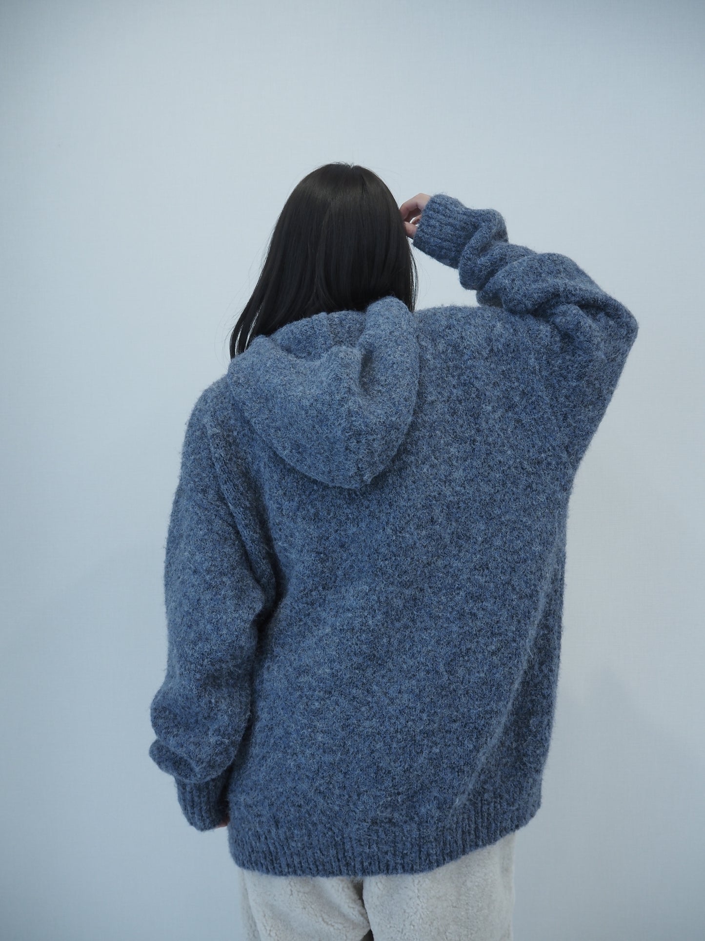 Fluffy Knit Hoodie / hazy blue