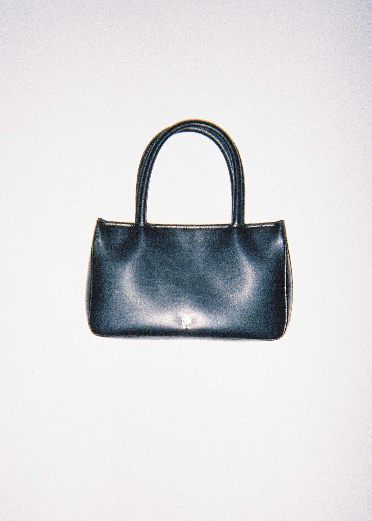 leather hand bag / rich black