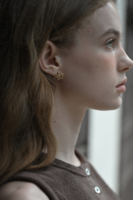 Star Flower Earrings / gold