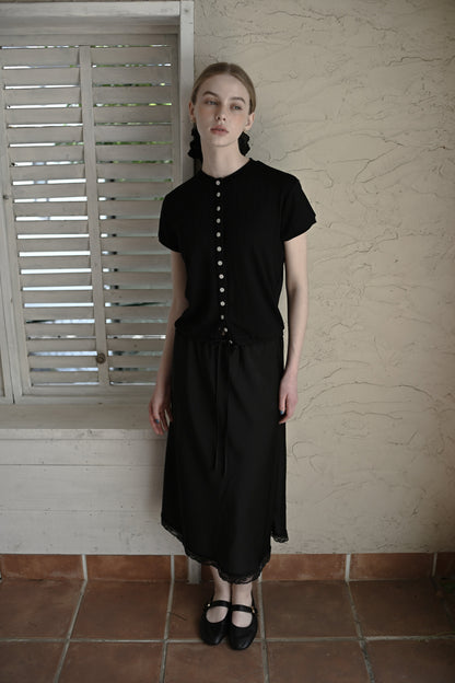 eyelet cut button Tshirt / black