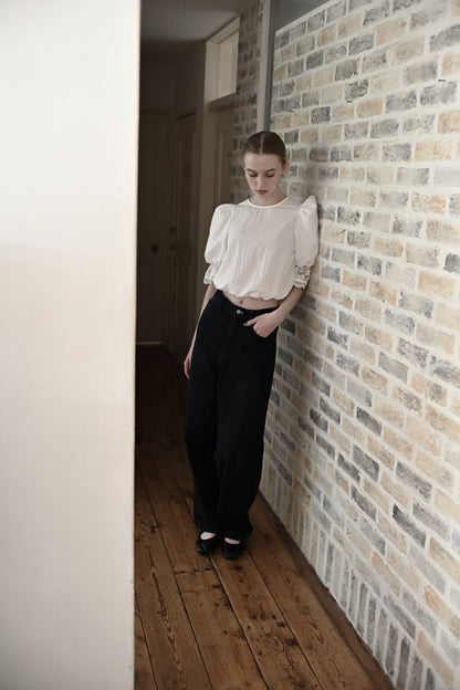 Lace puff balloon blouse / white