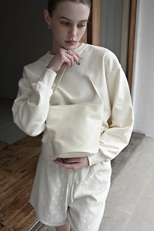 leathertouch minitub bag / off white