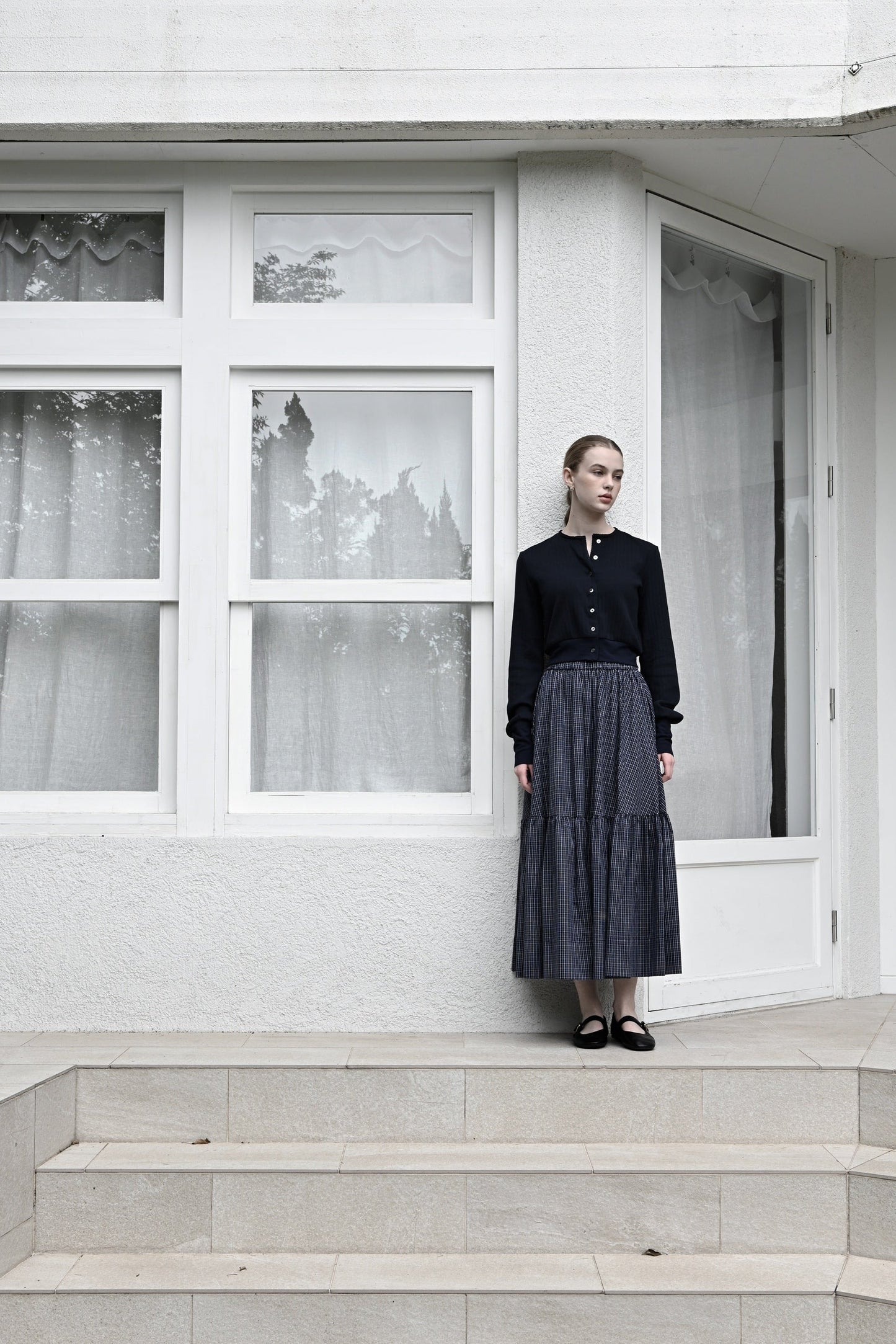 Eyelet cut cardigan / navy