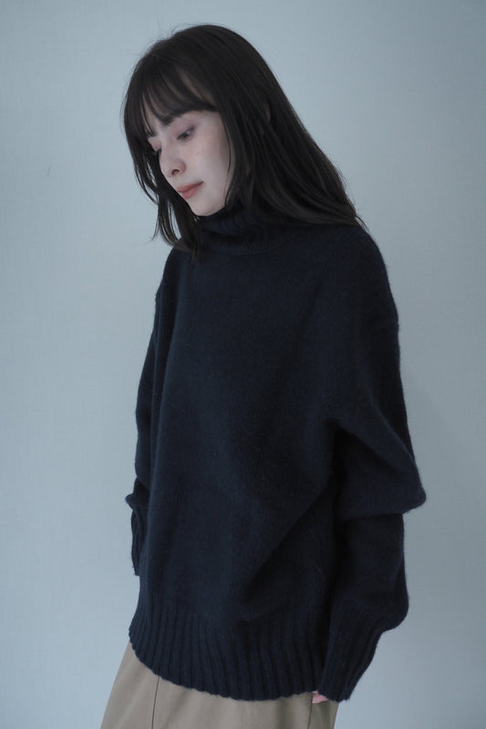 Wool soft high neck knit / navy