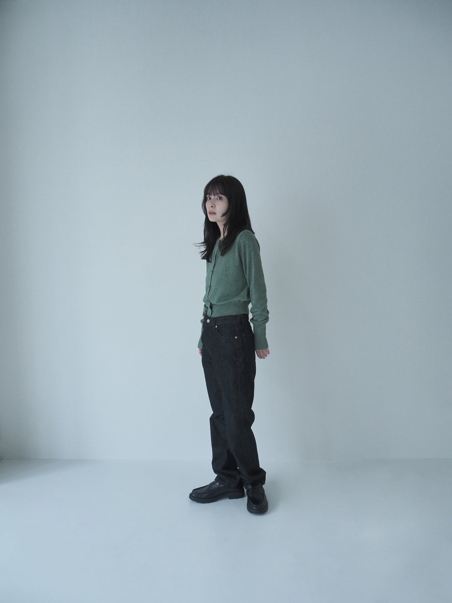 Basic straight denim　／Black