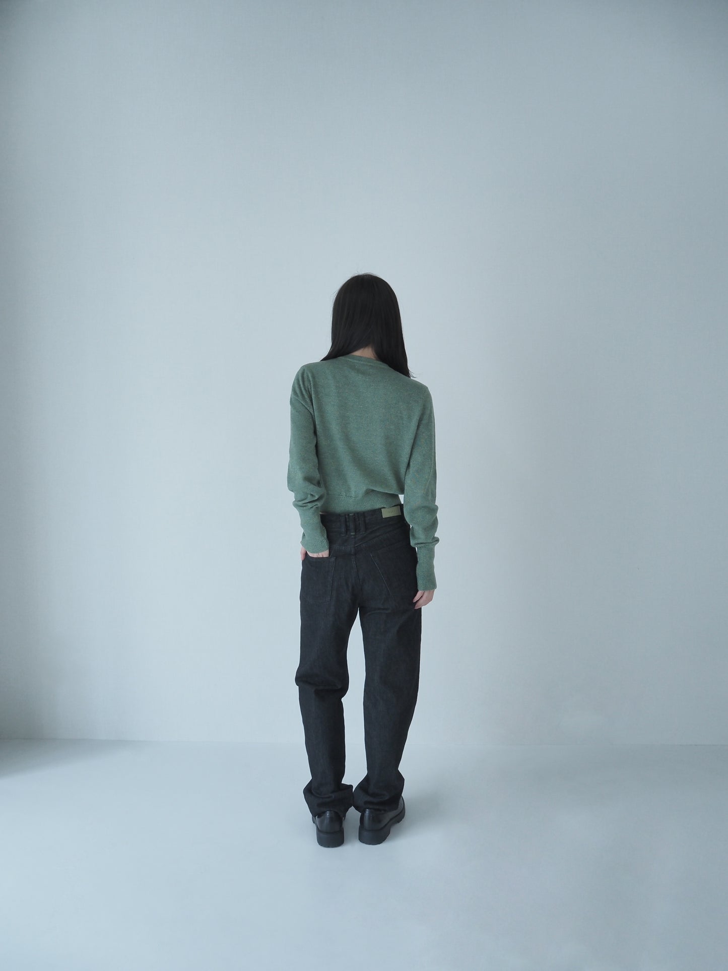 Basic straight denim　／Black