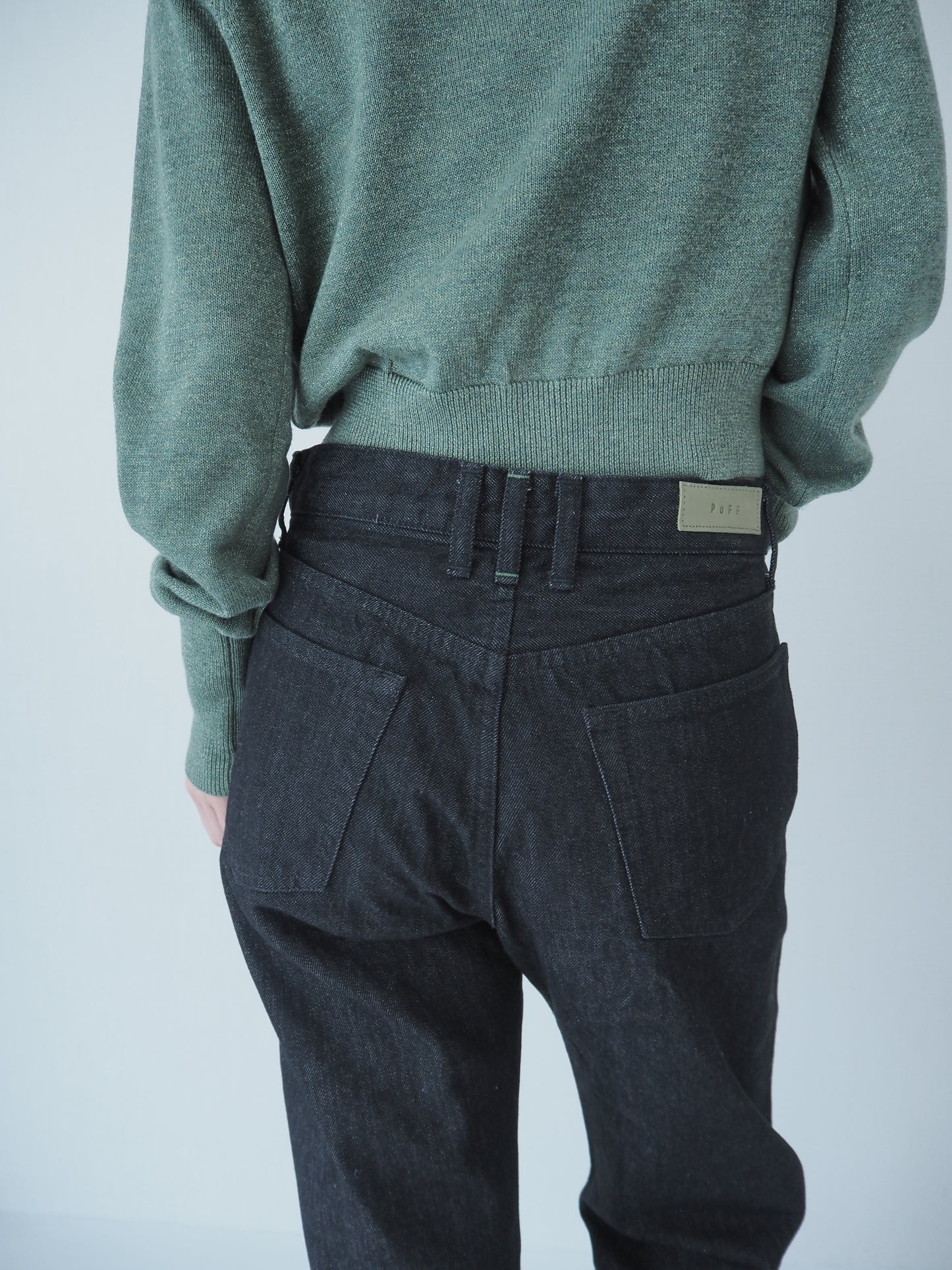 Basic straight denim　／Black