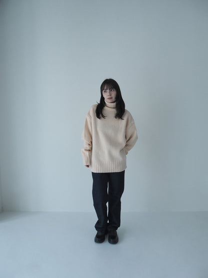 Basic straight denim　／Navy