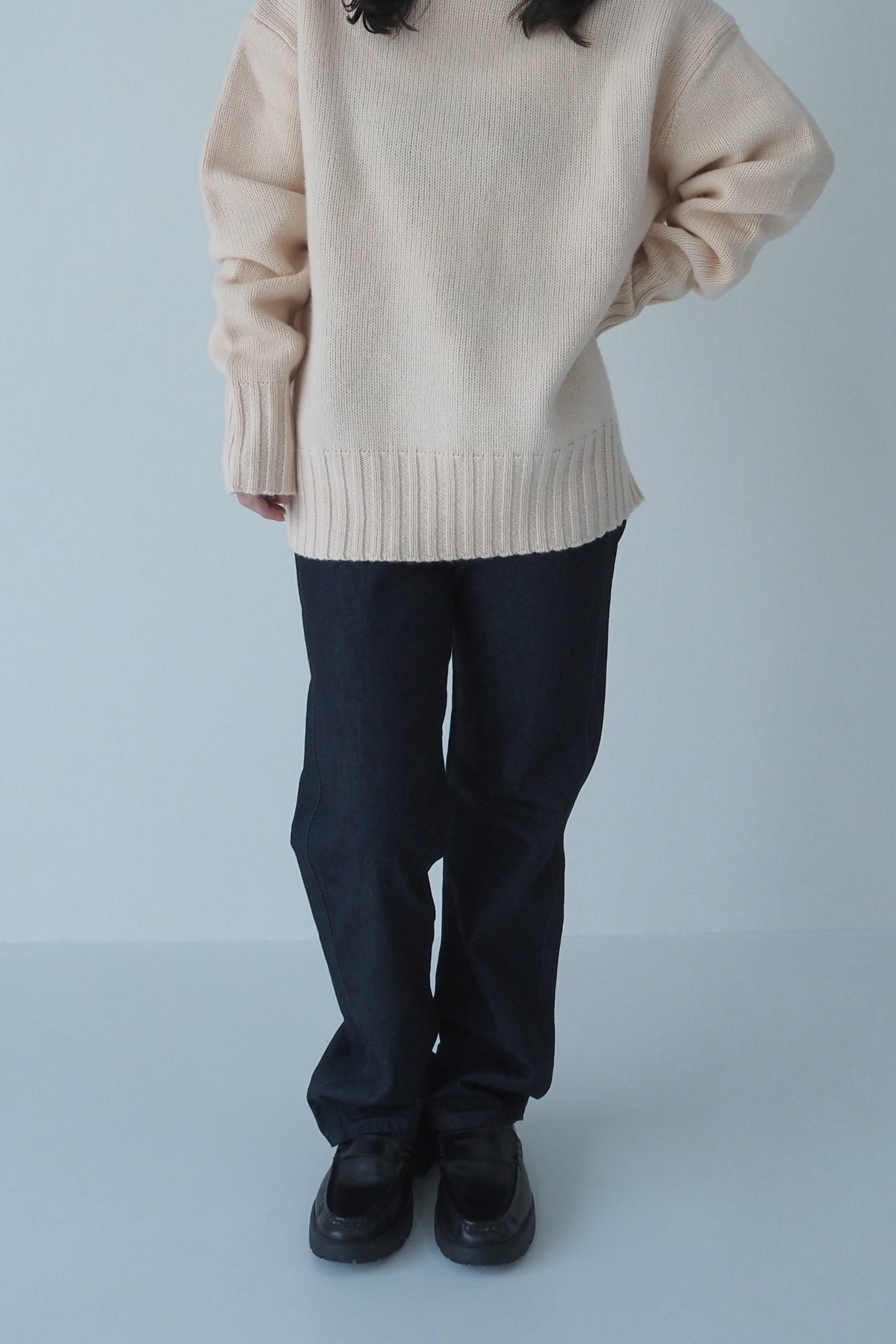 Basic straight denim　／Navy