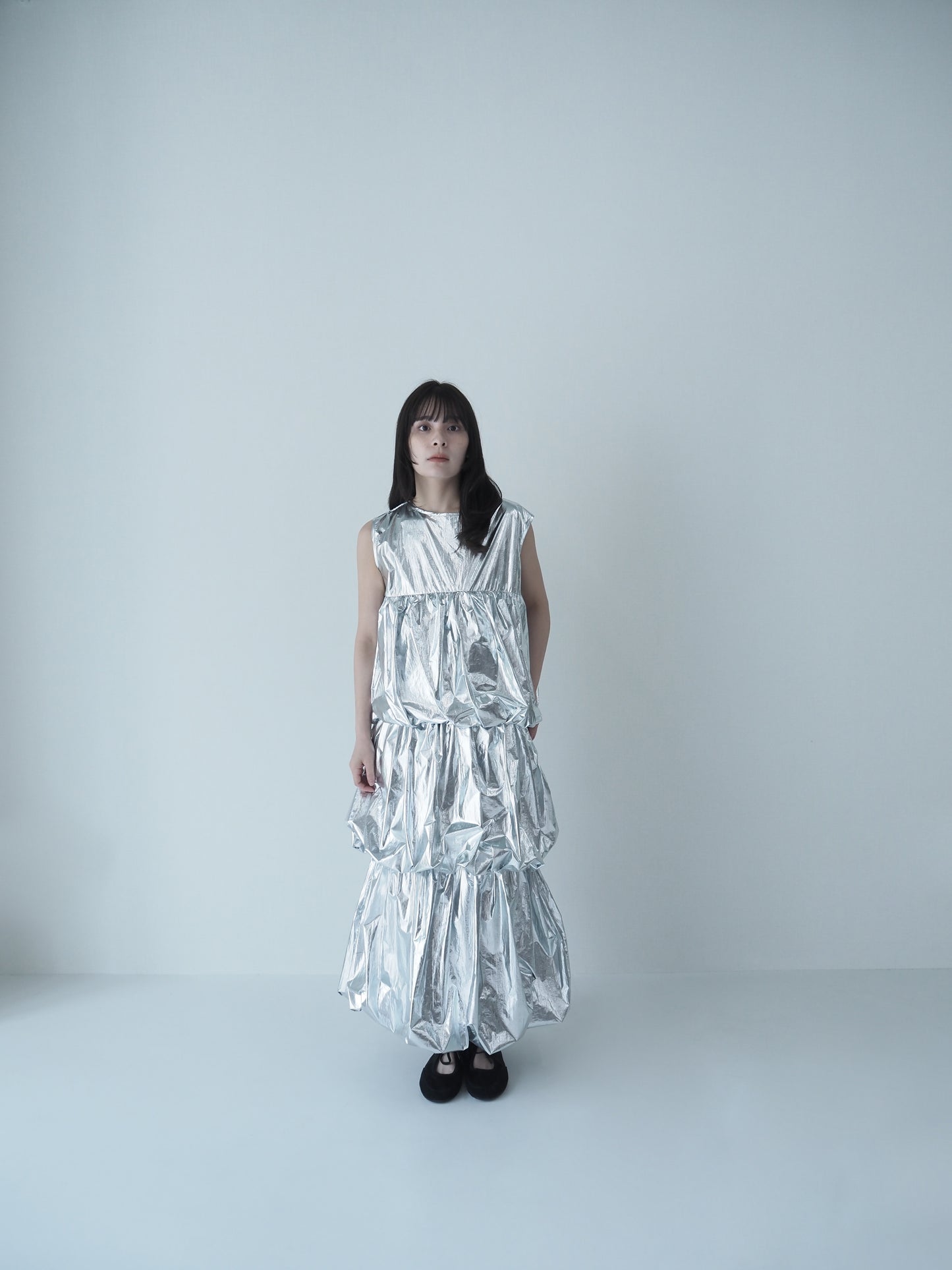 Metallic balloon tiered dress / silver