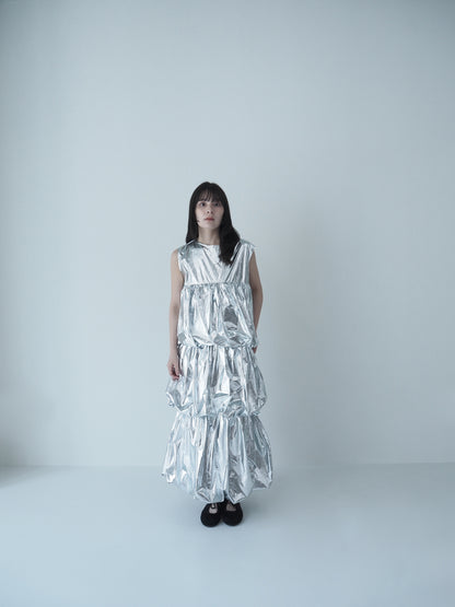 Metallic balloon tiered dress / silver