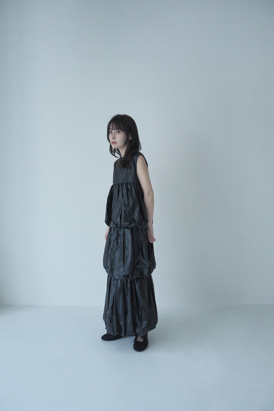 Metallic balloon tiered dress / black