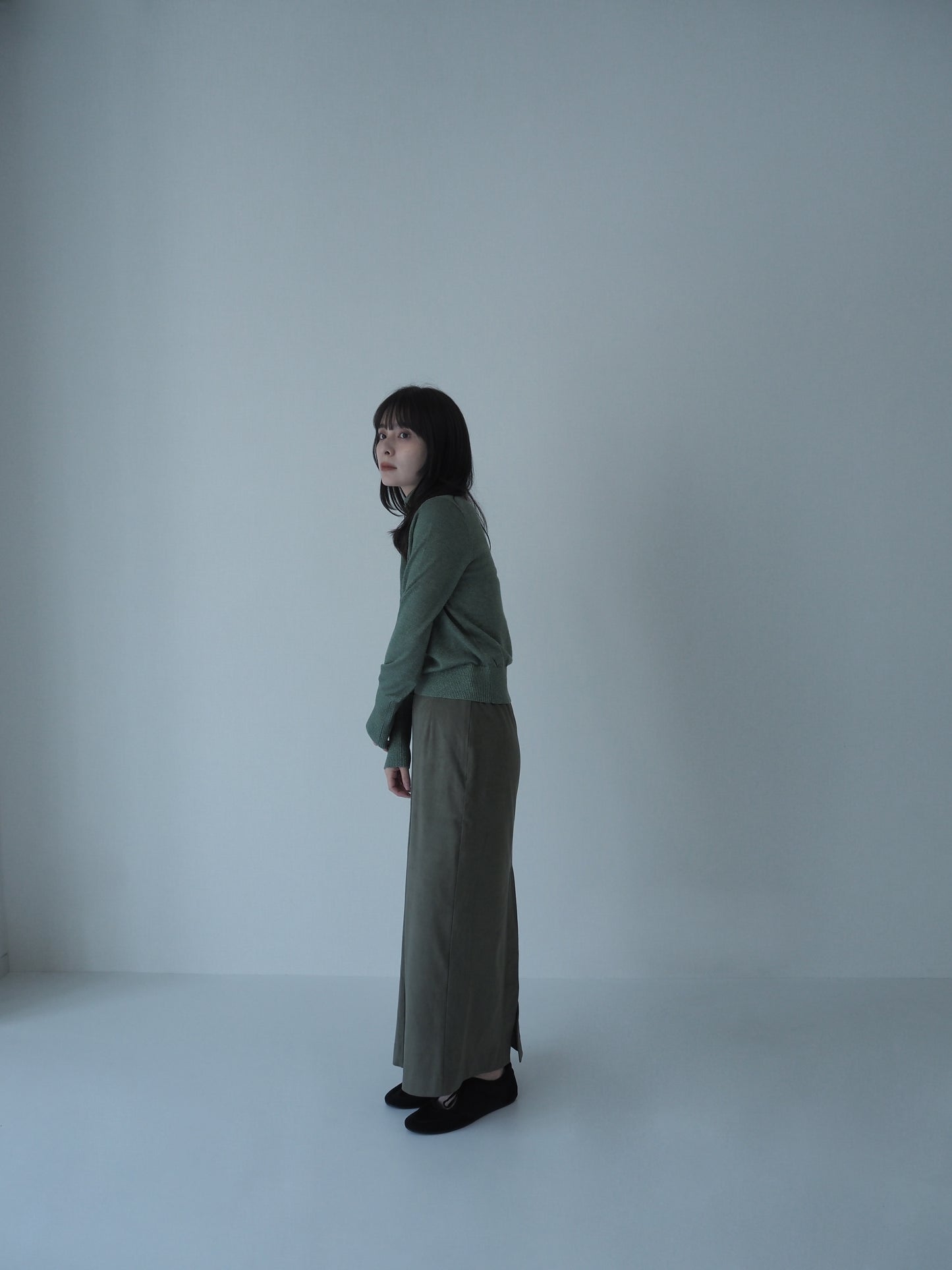 long suede skirt / moss