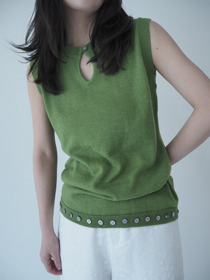 Hem button knit top / Basil