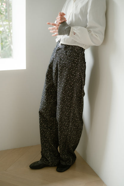 Soft corduroy wide pants / Bouquet