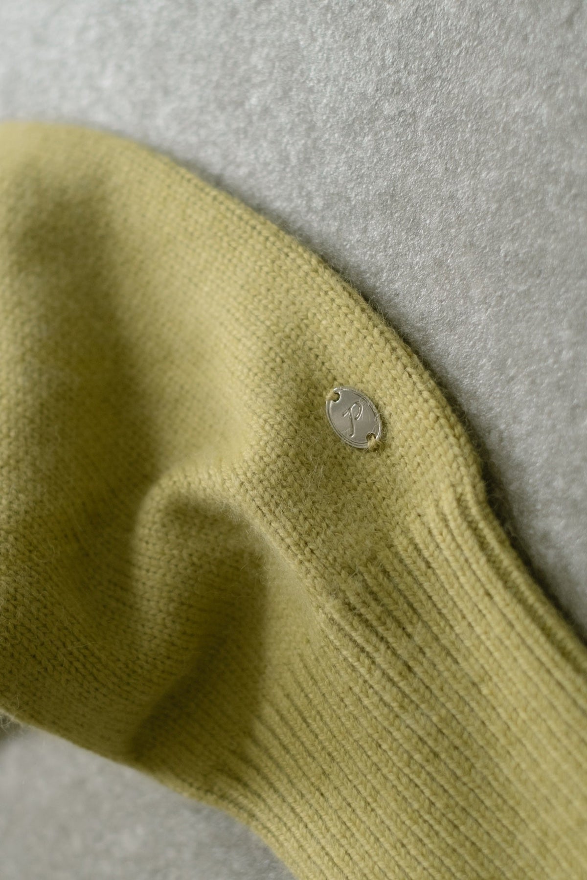 Angora blend plain knit cardigan / Pale Olive